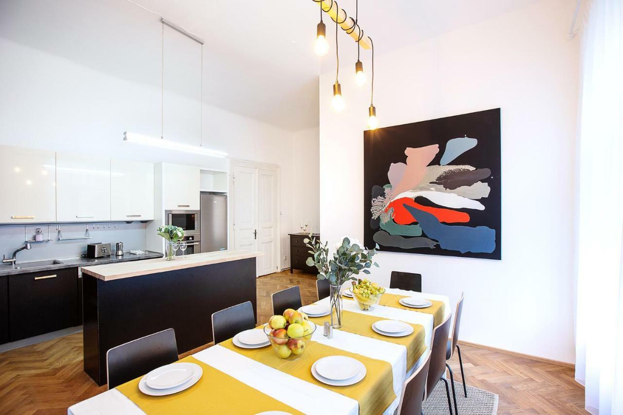 5Br 2Bath Family Apt 5Mins To Wenceslas Square Prag Exteriör bild