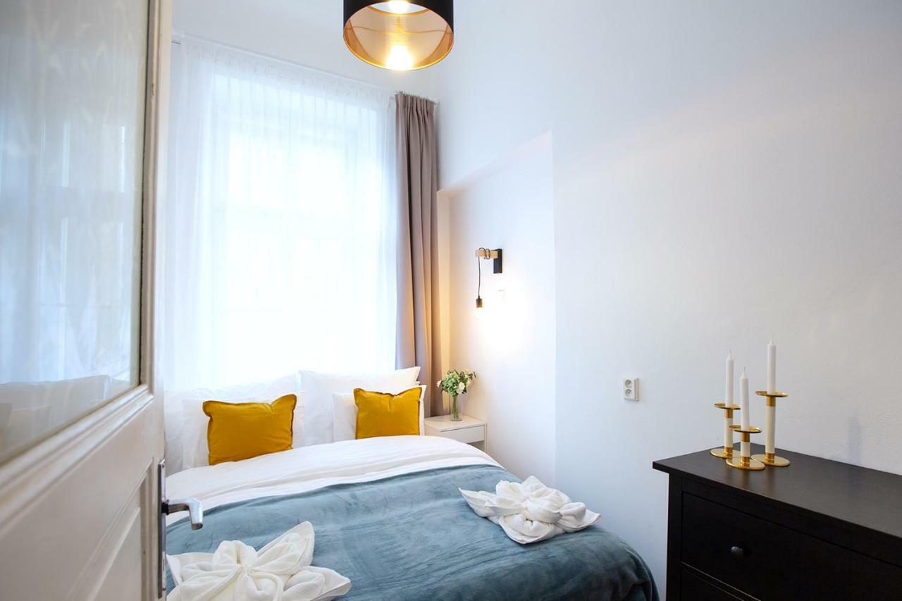 5Br 2Bath Family Apt 5Mins To Wenceslas Square Prag Exteriör bild